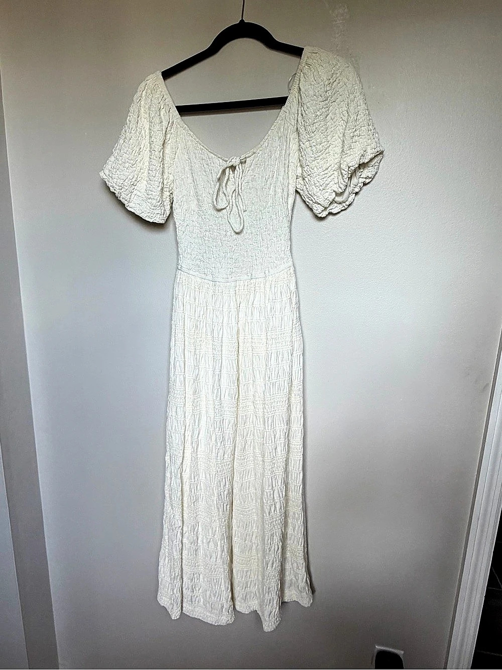 Adelyn Rae Erin Smocked Midi Dress Off White Small Like New